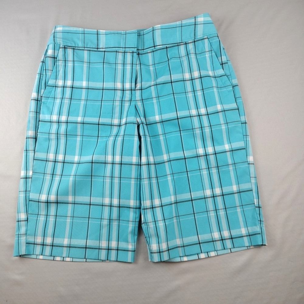 IZOD Women's Performance Golf Shorts Size 8 Aqua Black Plaid EUC Travel Summer